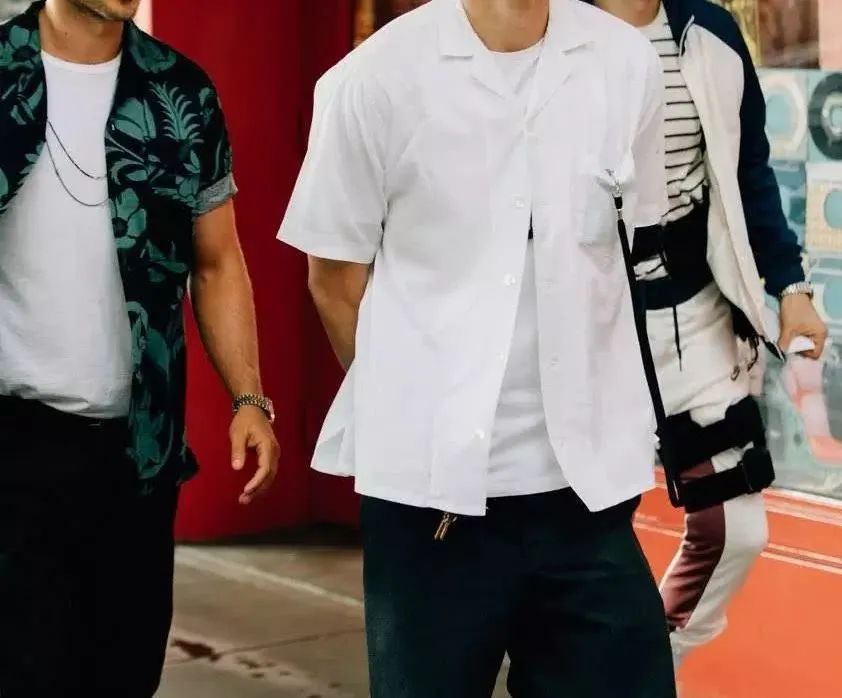 100块和1000块的白T恤，区别在哪？