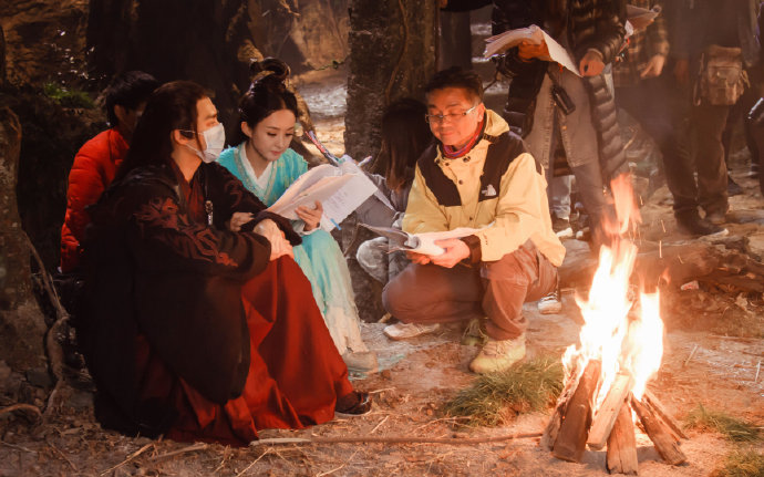 200611 2020了竟然收获没见过的小凡《青云志》片场花絮照公开