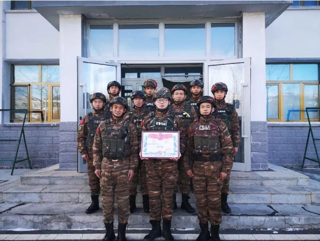 Bright Piao a small fat group is special the counterattack of battle team member