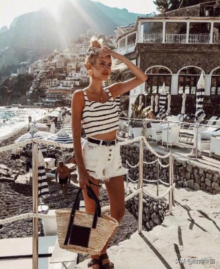 时尚中国丨毕业旅行的街拍秘籍，同样的风景，教你不一样的穿搭风