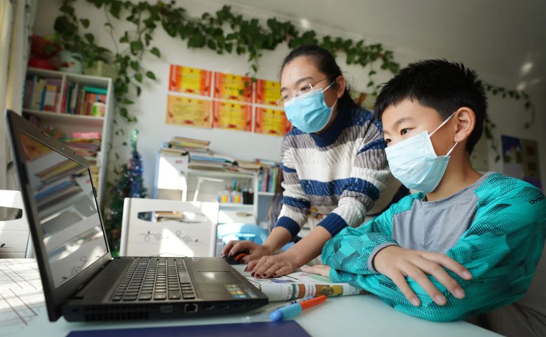 直播的秘密：教育行业该如何驶上MCN快车道？