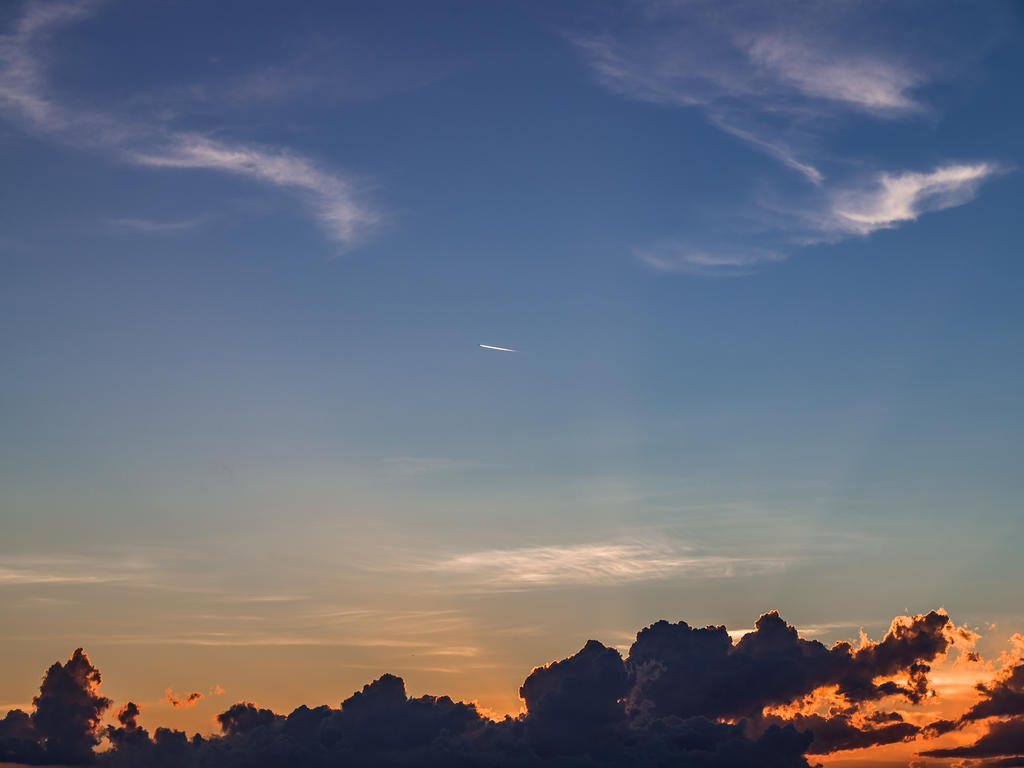 Beauty of Shenzhen the setting sun is lubricious now