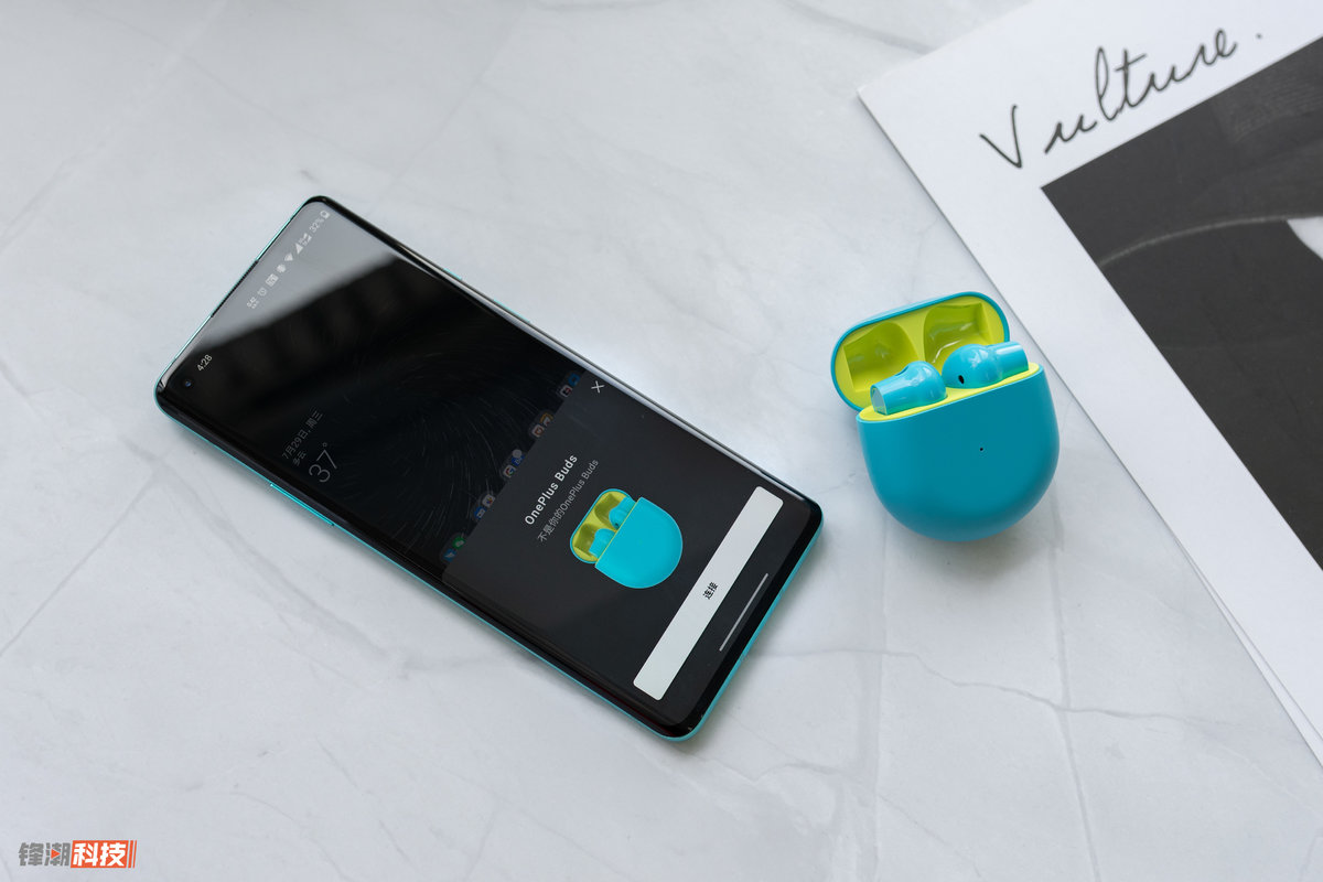 30钟头长续航力：一加第一款真无线耳机OnePlus Buds图赏
