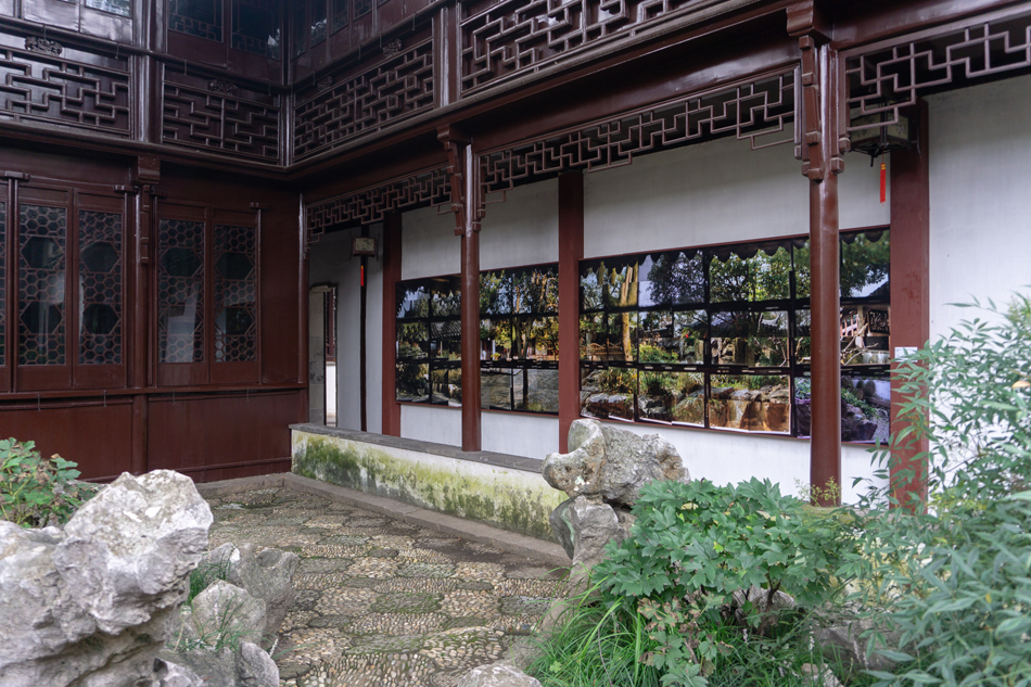 看展览｜“走神”，当代摄影艺术展陈于古老的苏州园林