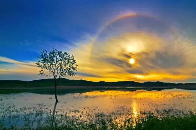 The colorful Inner Mongolia is like a painter overturning the "color palette"