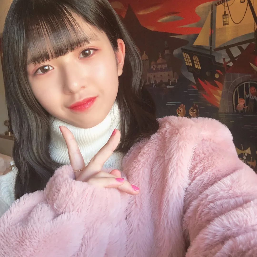 日本13岁中学生仅用2年进化成女神,网友:根本是两个人