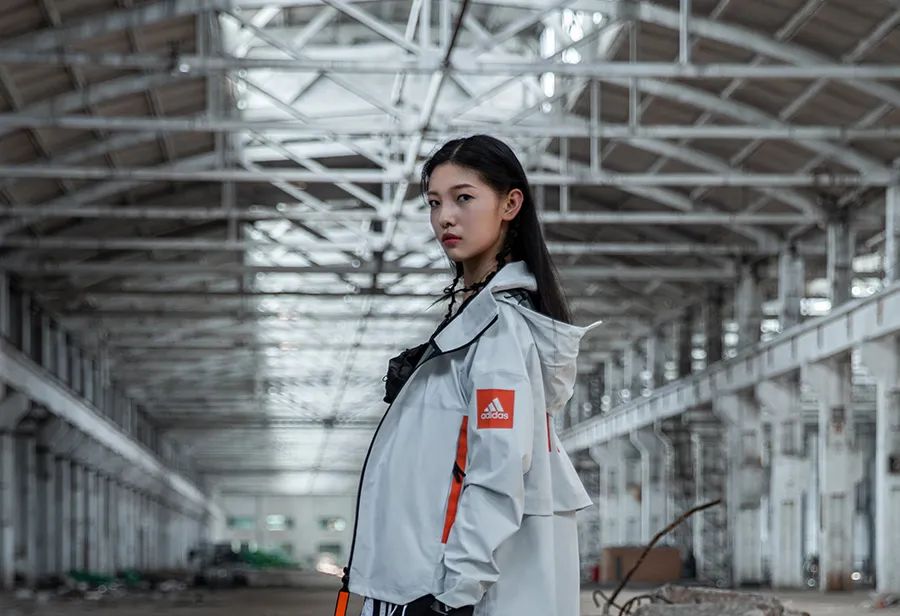 adidas 终于做出来了！想要穿的很懂潮流，它可是绕不开的选择
