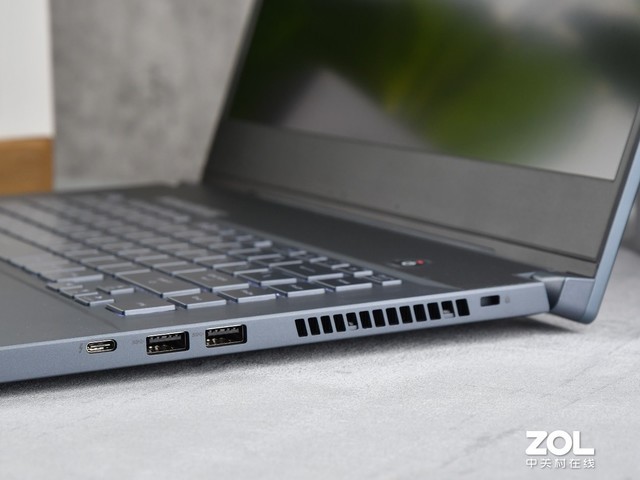 将轻量化带入新的高峰 ROG 幻15评测