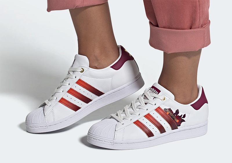 浪漫花卉装饰!Her Studio x adidas 刚刚上架发售