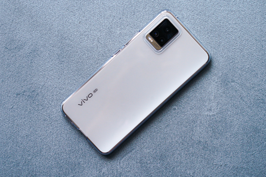 vivo S7 开箱体验：机身轻便，设计和拍摄表现一样干净友好