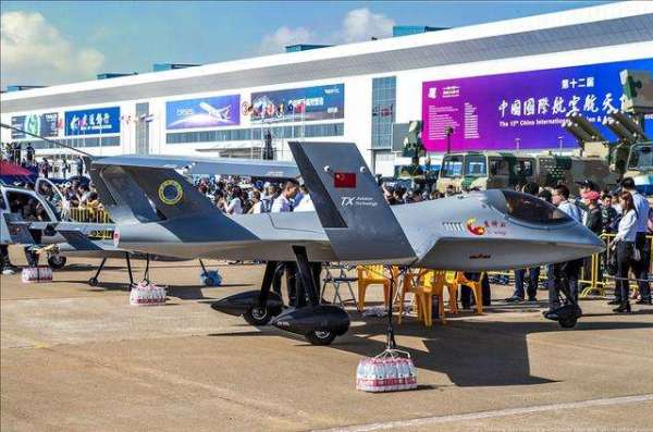 һ�ܾ���������ɻ����������ж�Զ