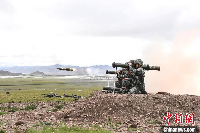 西藏里孜戍边模范连“战天斗地”守护祖国安宁