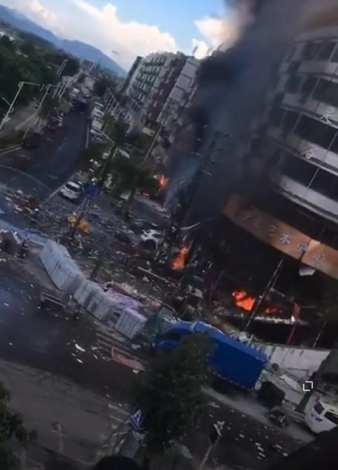 广东珠海一酒店附近发生爆炸，伤者已送医院1人伤势较重