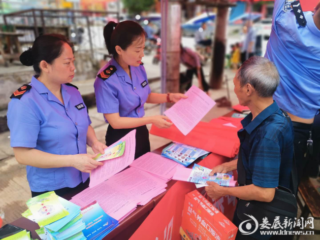 娄底2万余人接受食品安全大培训