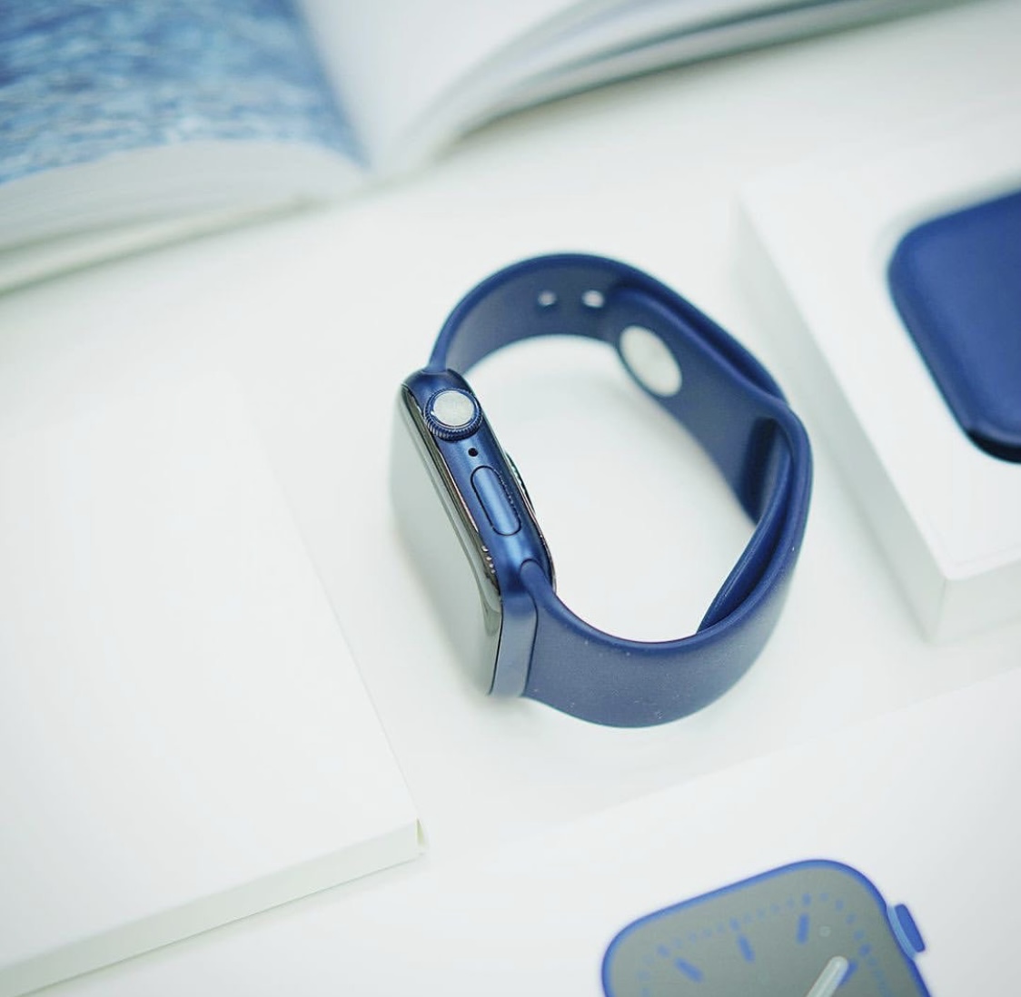 Apple Watch Series 6拆箱 提升红、蓝新颜色