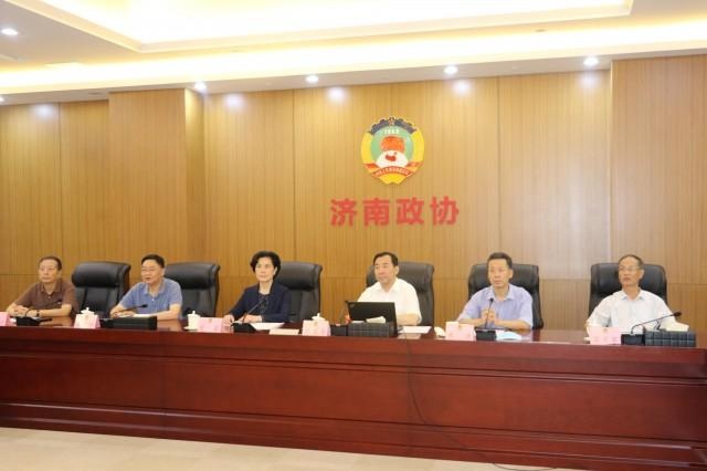 南阳市政协来我市考察“商量”和提案工作