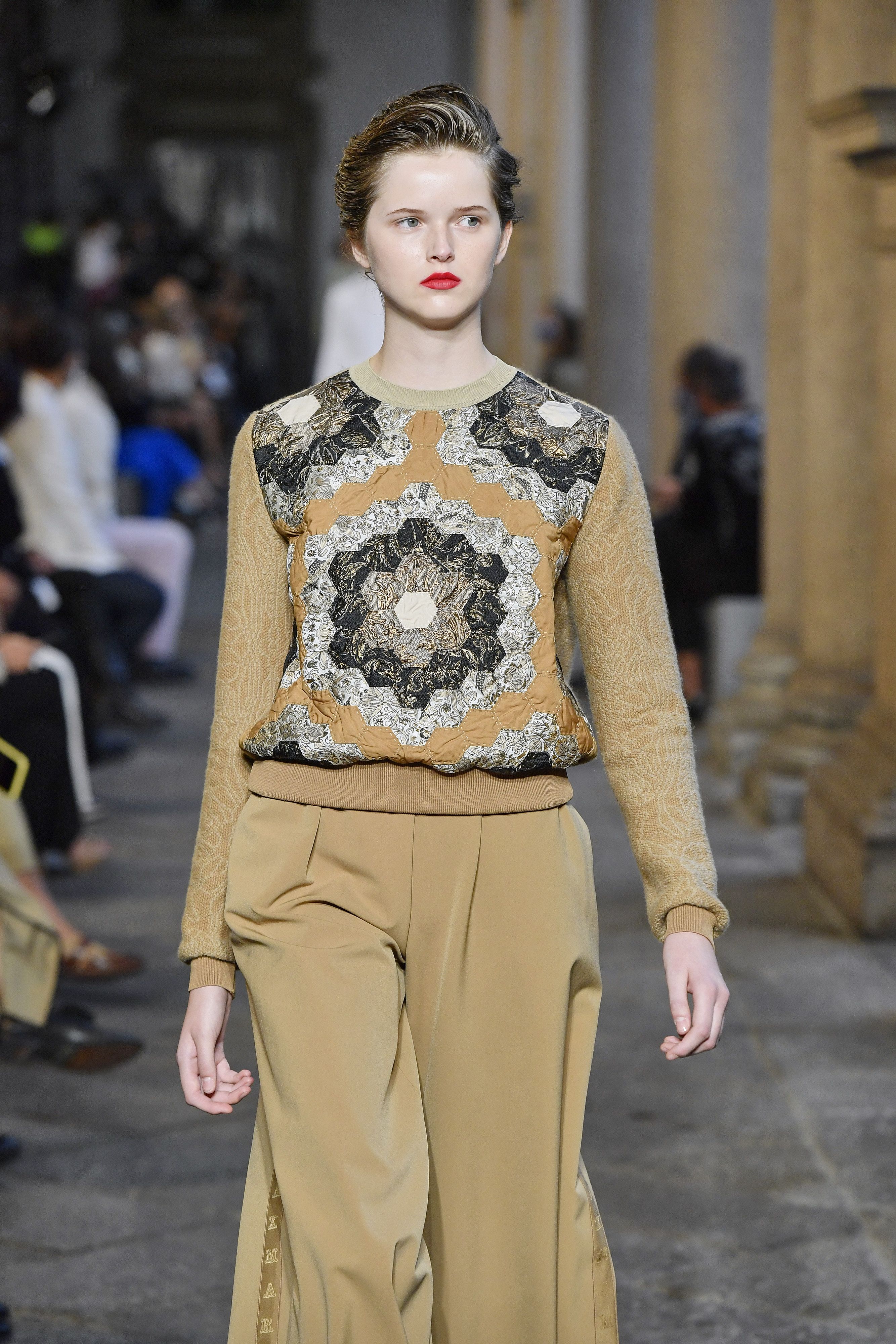 米兰时装周maxmara品牌时装秀