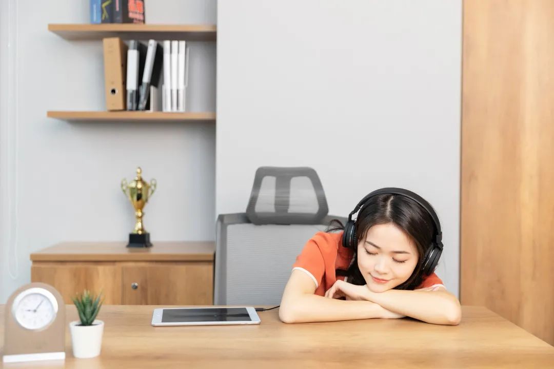 经常午睡的朋友们，总感觉越睡越累的要注意啦