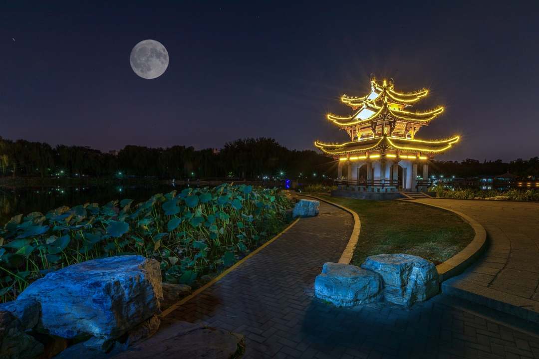 北京发布十大最美赏月胜地走一起去看花好月圆夜