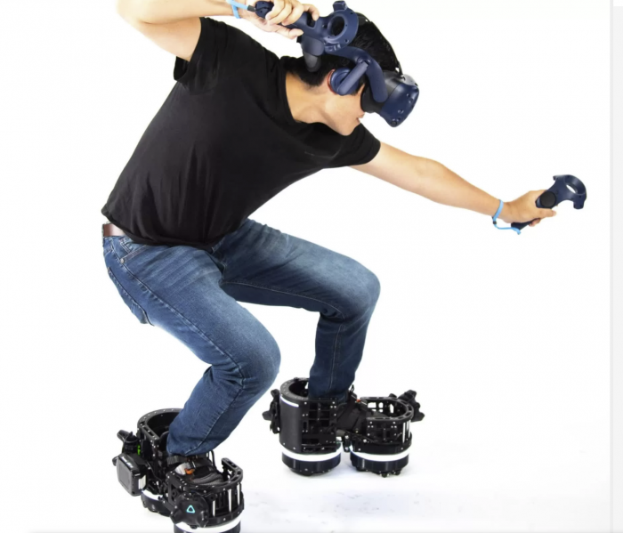 VR游戏福音 机器人VR靴让你走路不前移