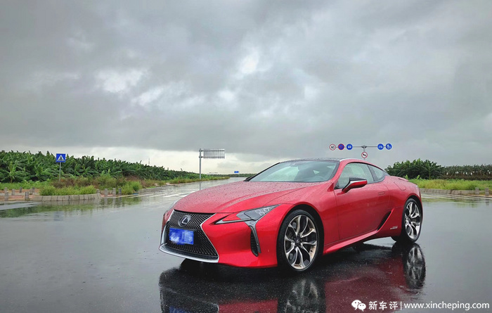 70万还不一定买得到的A级车，为啥我还要推荐？