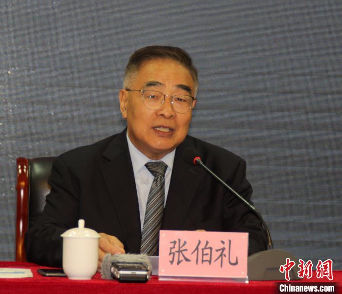 河北易县中医药传承创新发展大会开幕 张伯礼现场致辞