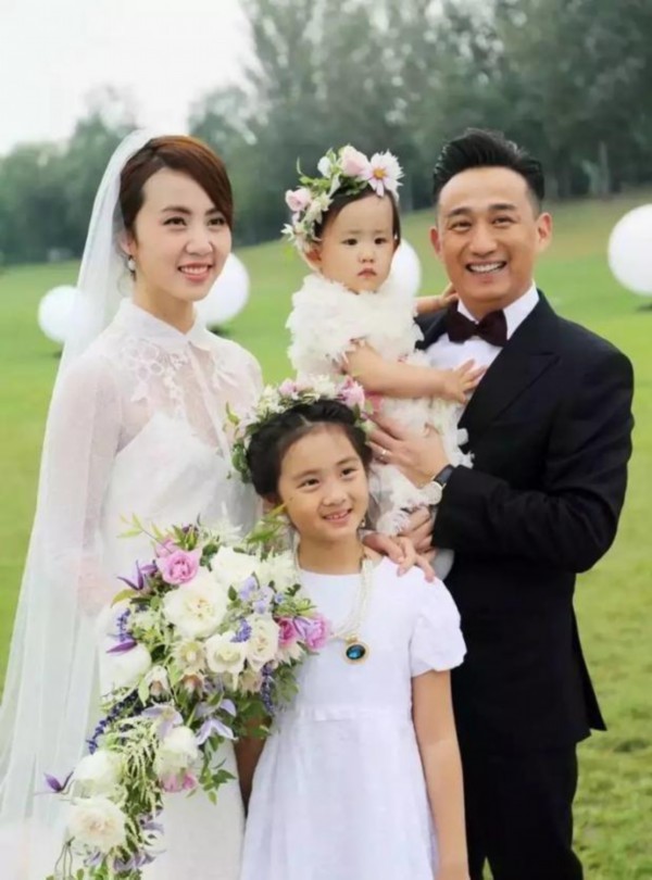 相愛25年，黃磊稱妻子為“孫姑娘”，還要再辦一場婚禮
