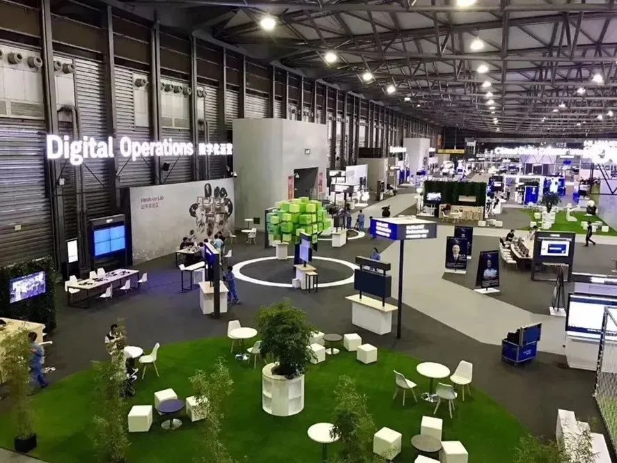 从华强北三尺柜台到年营收10亿，小熊U租做对了什么？| 光华案例