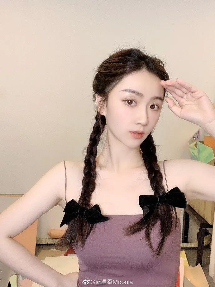 两个前女友出来锤渣男？这瓜越吃越多了……
