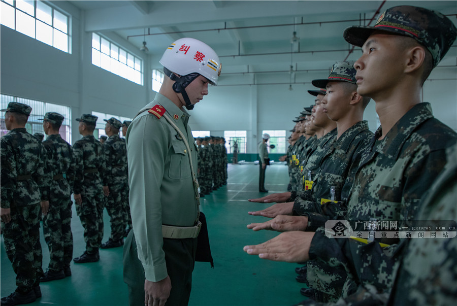 武警广西总队：千余名新兵军事会操展风采