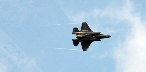 美国向韩国正式交付24架F-35A战斗机