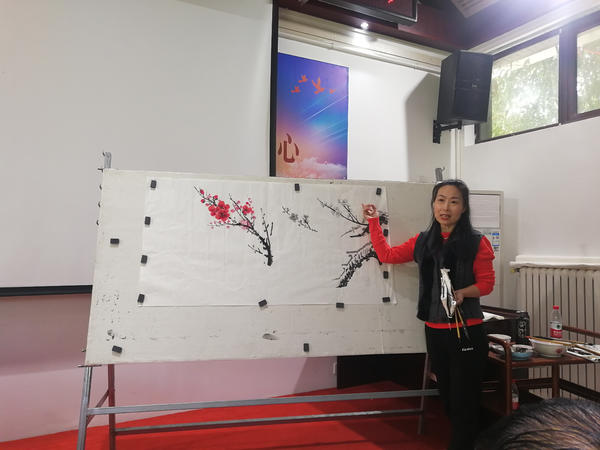 国画梅花公益培训走进荥阳市新时代文明实践中心