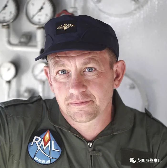潜水艇里残杀肢解女记者，入狱后又劫持医生逃狱？! 这人还能更疯一点吗?