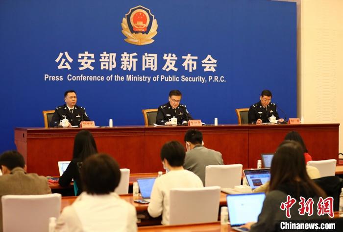公安部交管局：取消申请小型汽车驾驶证70周岁年龄上限