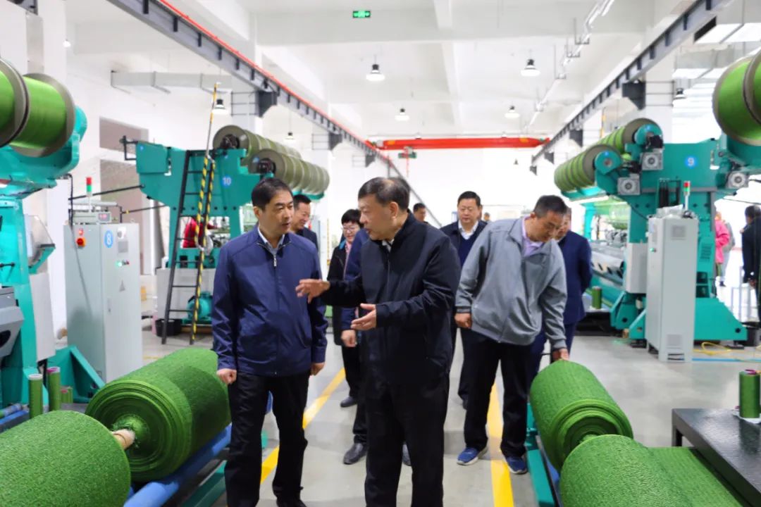 区人大常委会主任刘建忠带队到济南新材料产业园区调研