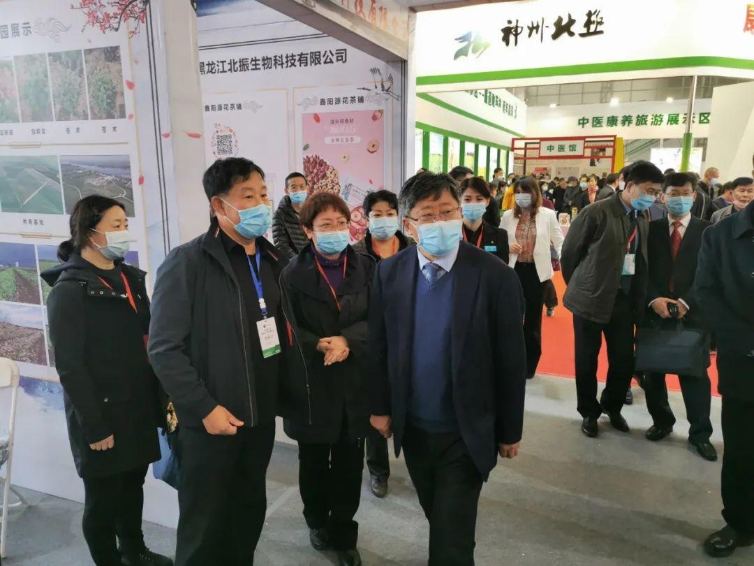 黑龙江第二届中医药博览会 鹤岗市中医医院展台产品备受青睐