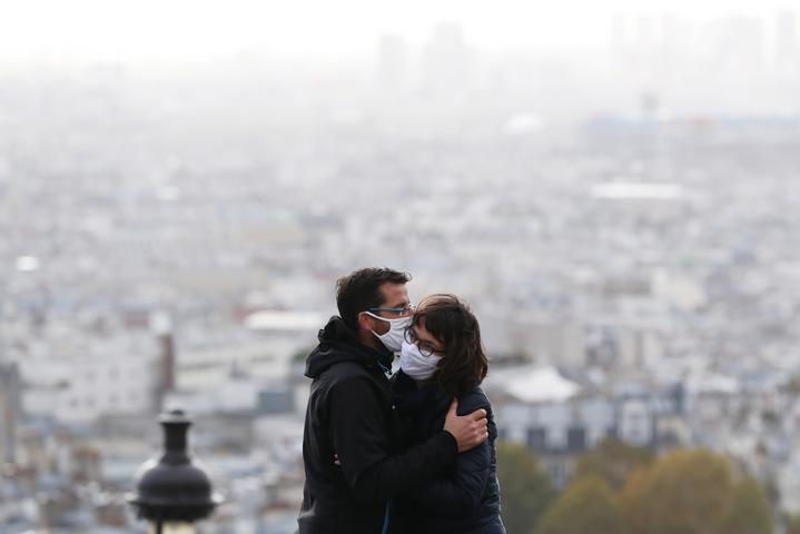 欧洲疫情反扑凶猛，多国封城，当地华人留学生讲述：城市重新空荡荡，此前已预感到反弹