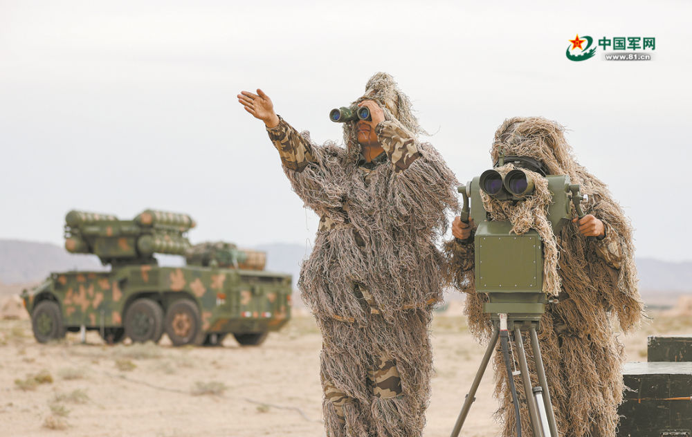 大漠铸盾——第80集团军某防空旅陆空对抗演习影