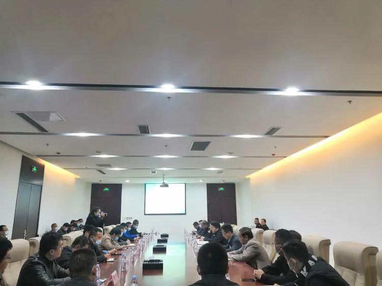 济南新材料产业园区召开在建项目工作调度会