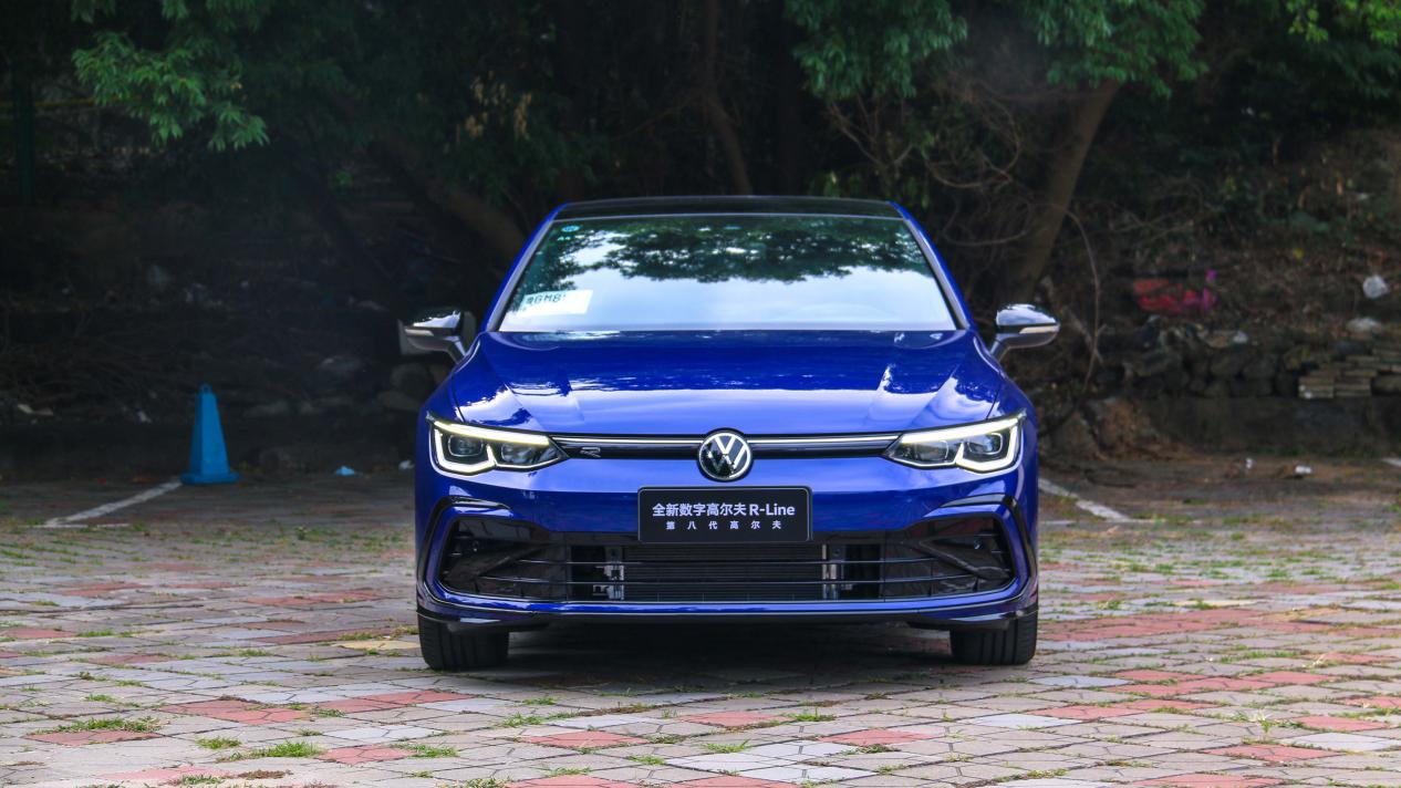 不负年轻一场 试驾：第八代高尔夫