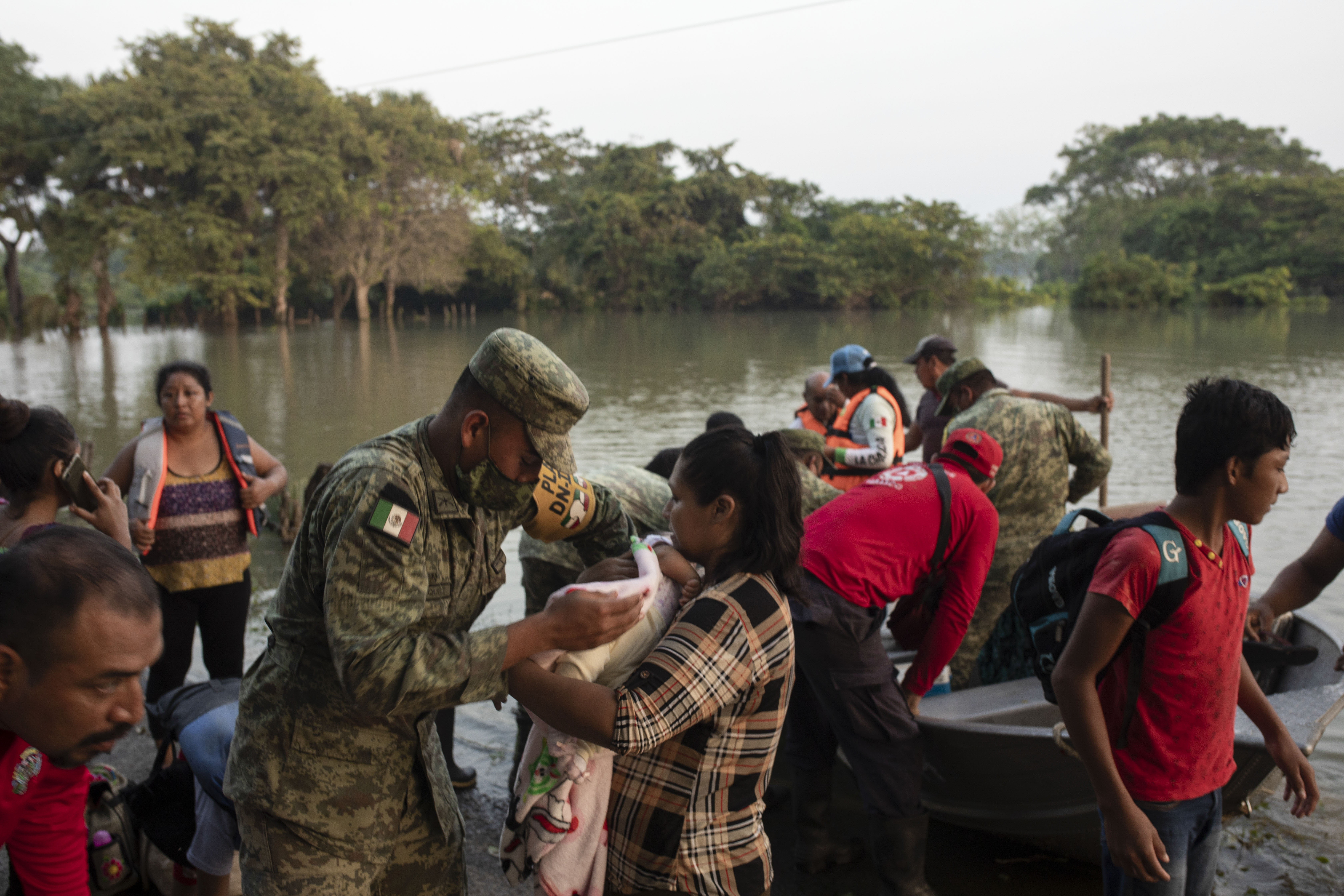 墨西哥东南部强降水引发灾害致27人死亡