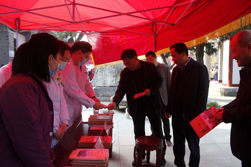 南阳市开展中医药预防流感和新冠肺炎全民公益活动