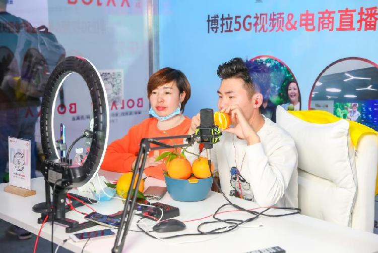 线下展销，电商直播，重庆电商扶贫爱心购邀你一起拼单
