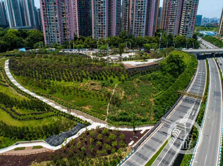 发现重庆之美丨山城“挂毯”记：看“最美坡坎崖”如何扮靓城市