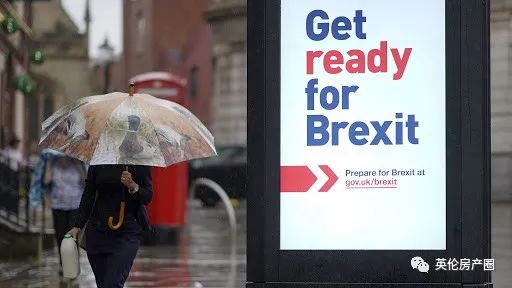 脱欧迷雾重重：法国总统横插一脚扰乱谈判，英国再出法案继续撕毁脱欧协议