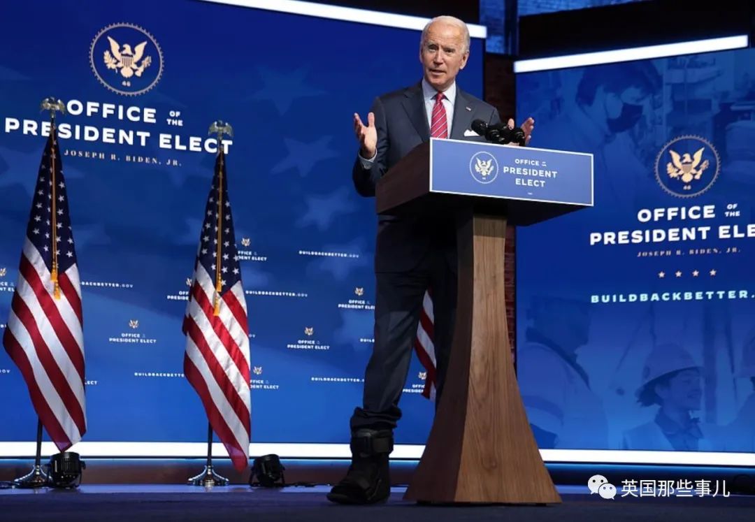 没床位，没救护车，患者家属只能网上求助。美国医疗系统濒临崩溃.....