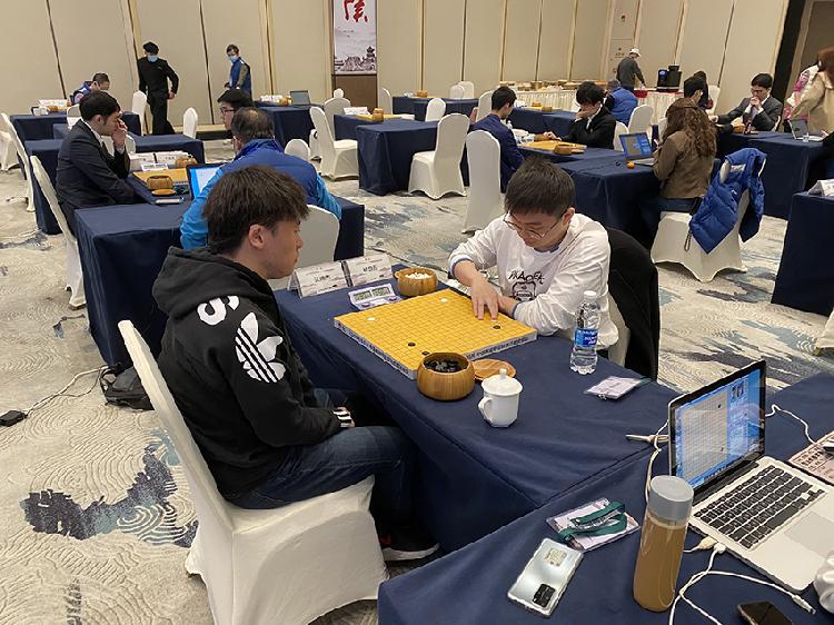 围甲第十四轮，重庆止住连败，能否进入季后赛明日揭晓：将对阵三世界冠军阵容
