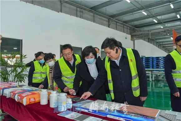 区委书记带队“敲门招商”成果丰硕，普洛斯、东方雨虹两大重点项目落户园区！