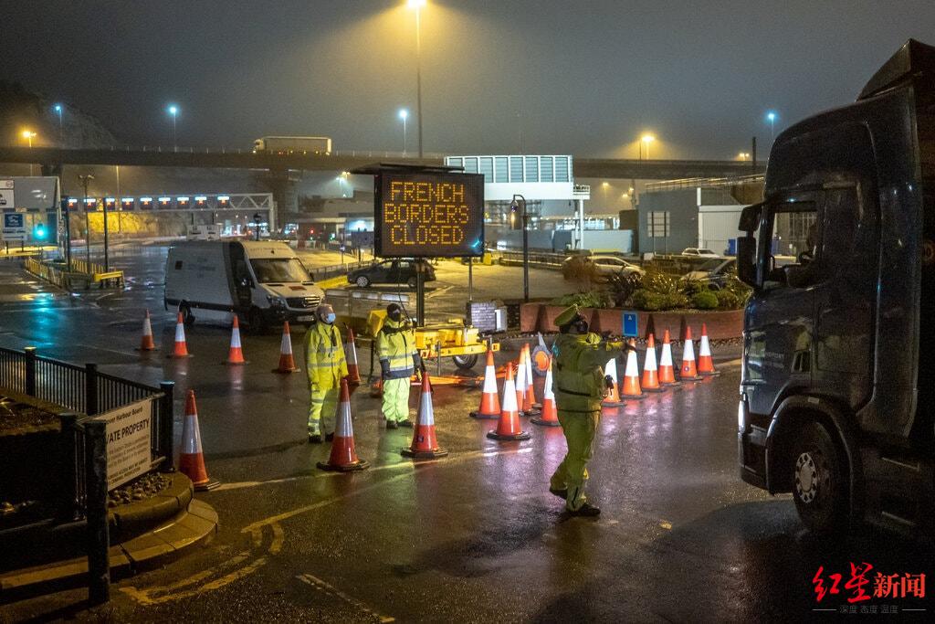 信都发不出去了，英国遭40多国断航！疫情卷土重