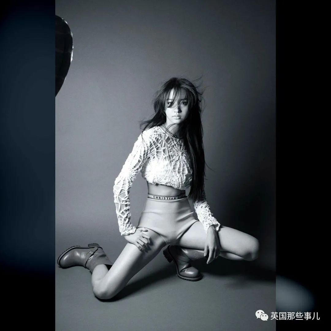 Wooden village develop the daughter wears high-heeled shoes to step on kimono to meet with clapperclaw, enter creation camp does one collect earn 3 million? 